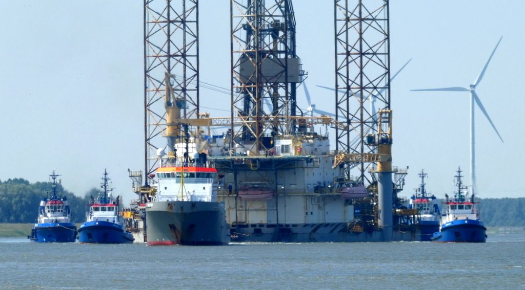 borr drilling, fairplay, boskalis, mammoet